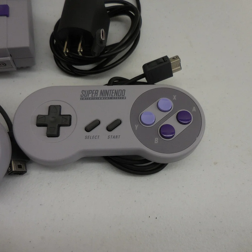 Nintendo Super NES Classic Edition SNES Mini Console CLV-201 2 Controllers Gray